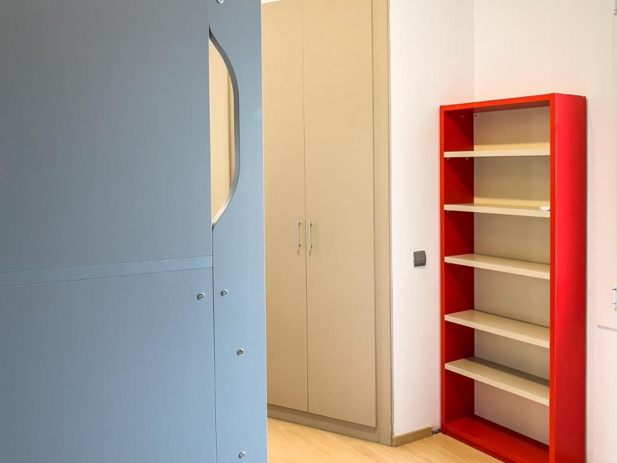 Leevin Student Barcelona Apartment Bagian luar foto