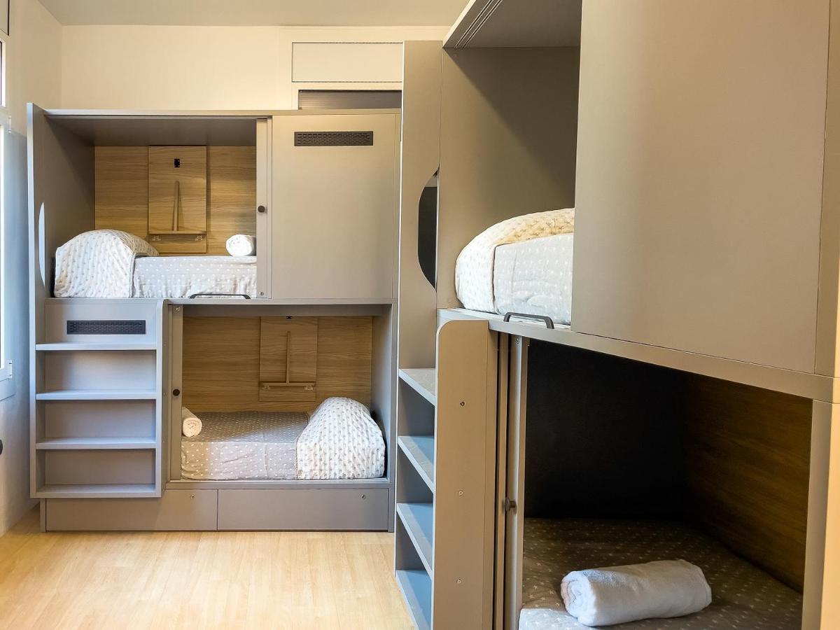 Leevin Student Barcelona Apartment Bagian luar foto