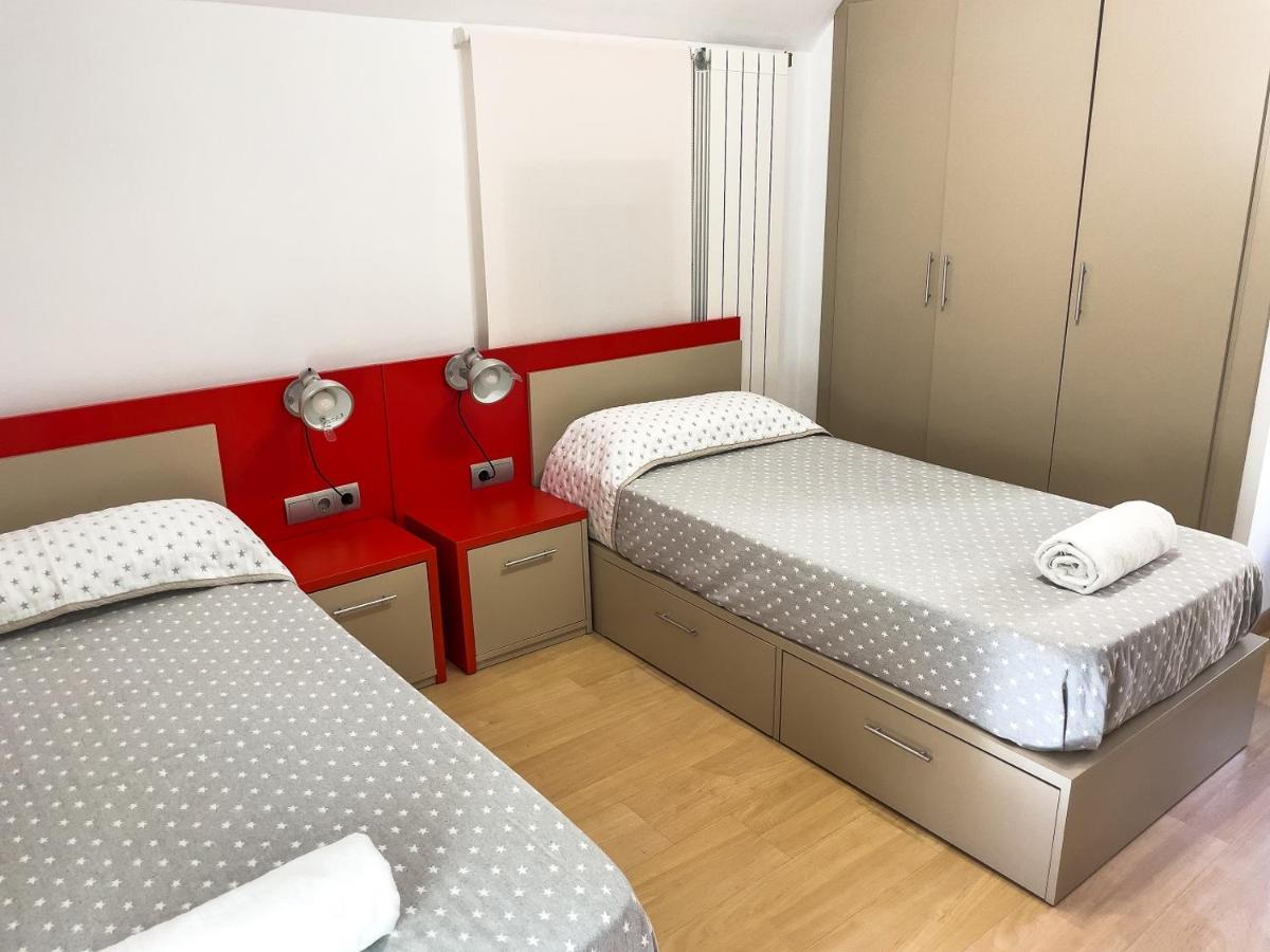 Leevin Student Barcelona Apartment Bagian luar foto