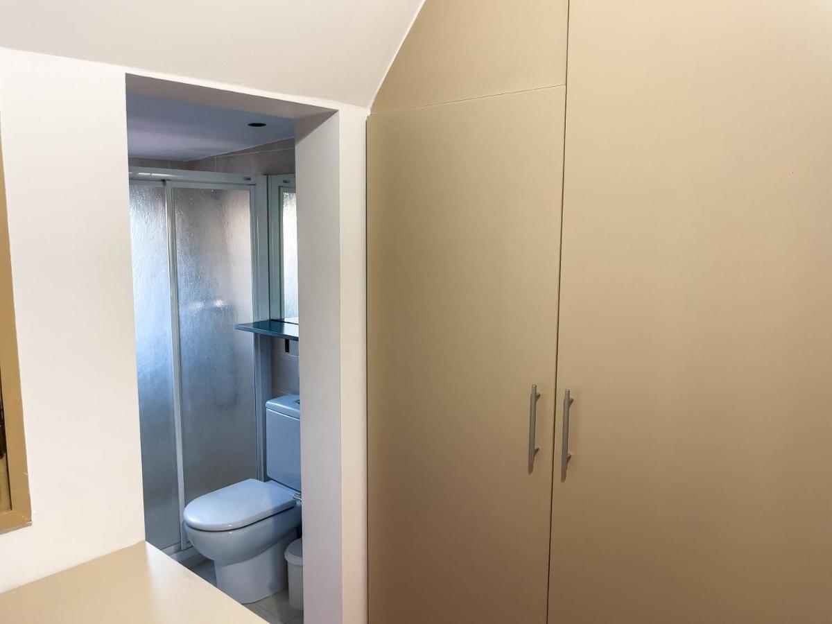 Leevin Student Barcelona Apartment Bagian luar foto