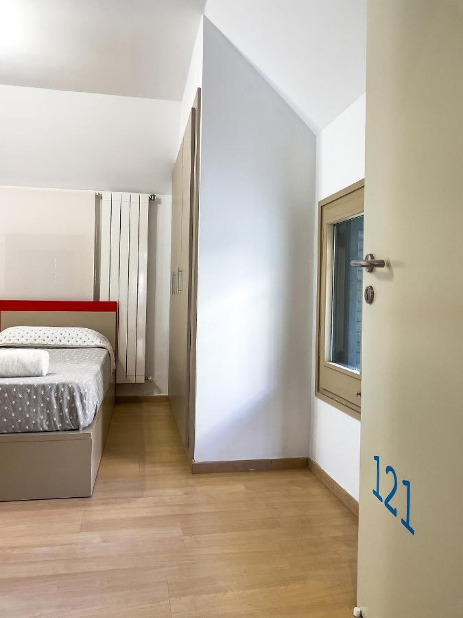Leevin Student Barcelona Apartment Bagian luar foto