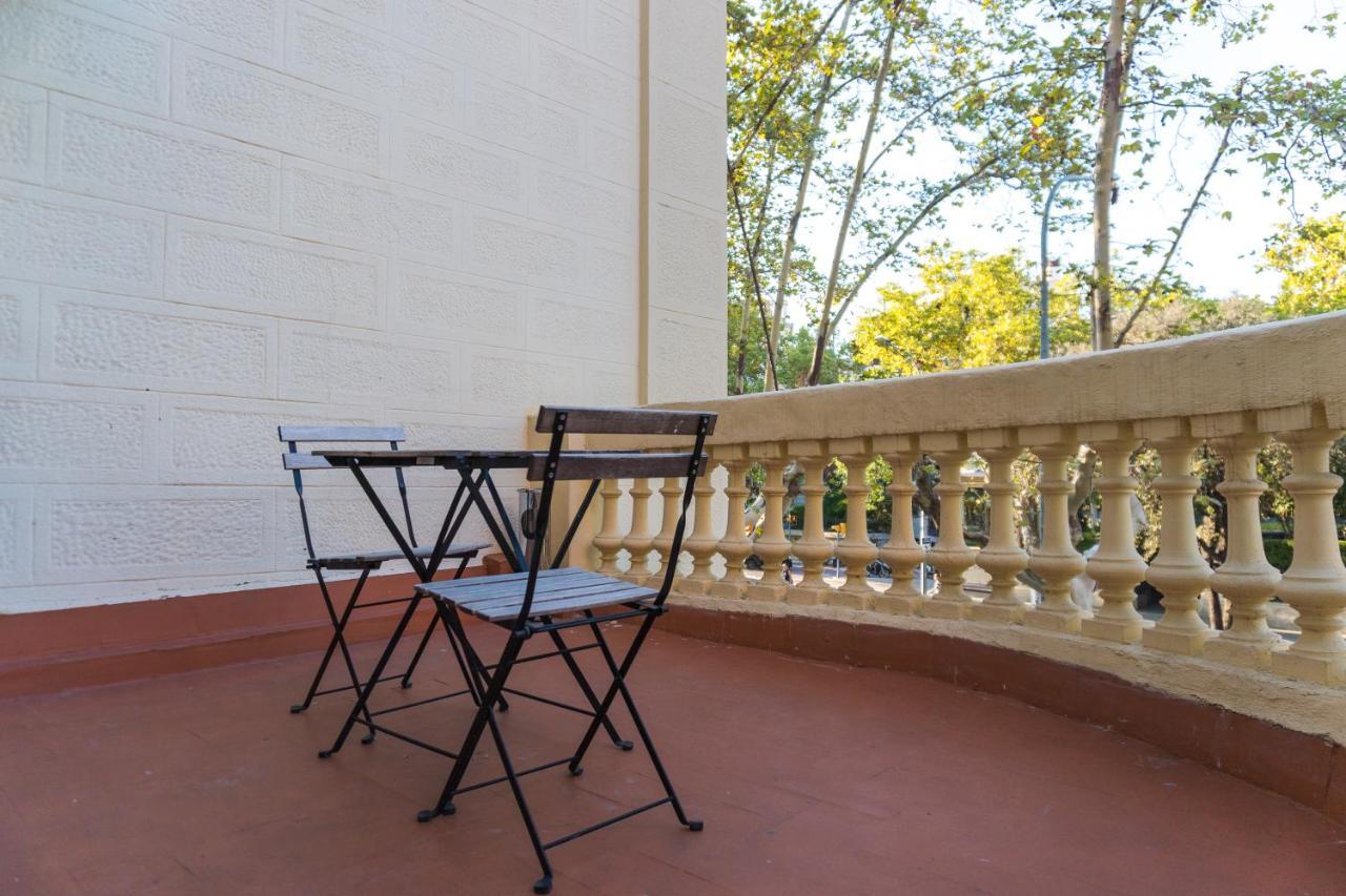 Leevin Student Barcelona Apartment Bagian luar foto